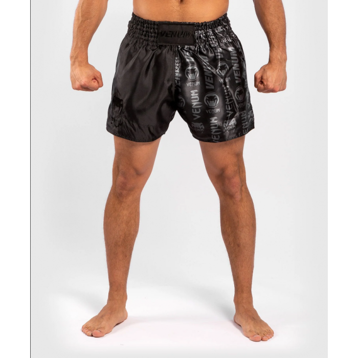 МУАЙ ТАЙ ШОРТИ - Venum Logos Muay Thai Shorts - Black/Black​